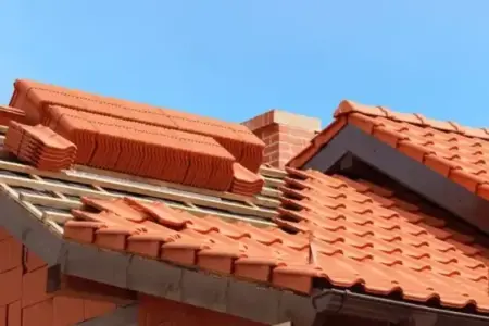 Pose et rénovation de toiture en tuiles à Cadillac-en-Fronsadais